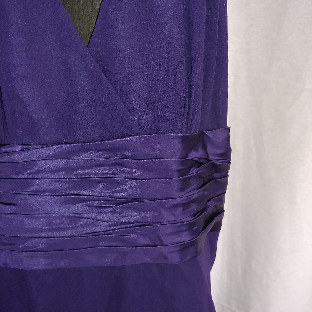 Maggy London Silk Halter Dress Size 4.      F02